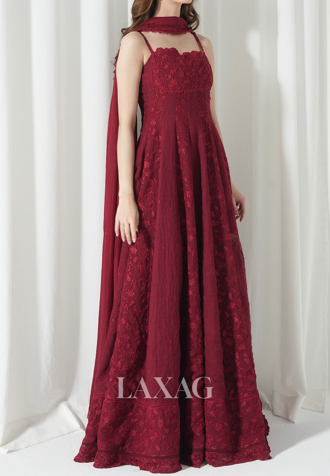 Sweetheart Spaghetti Straps Formal Gowns Sleeveless Applique Pleated Satin A-Line Evening Dress