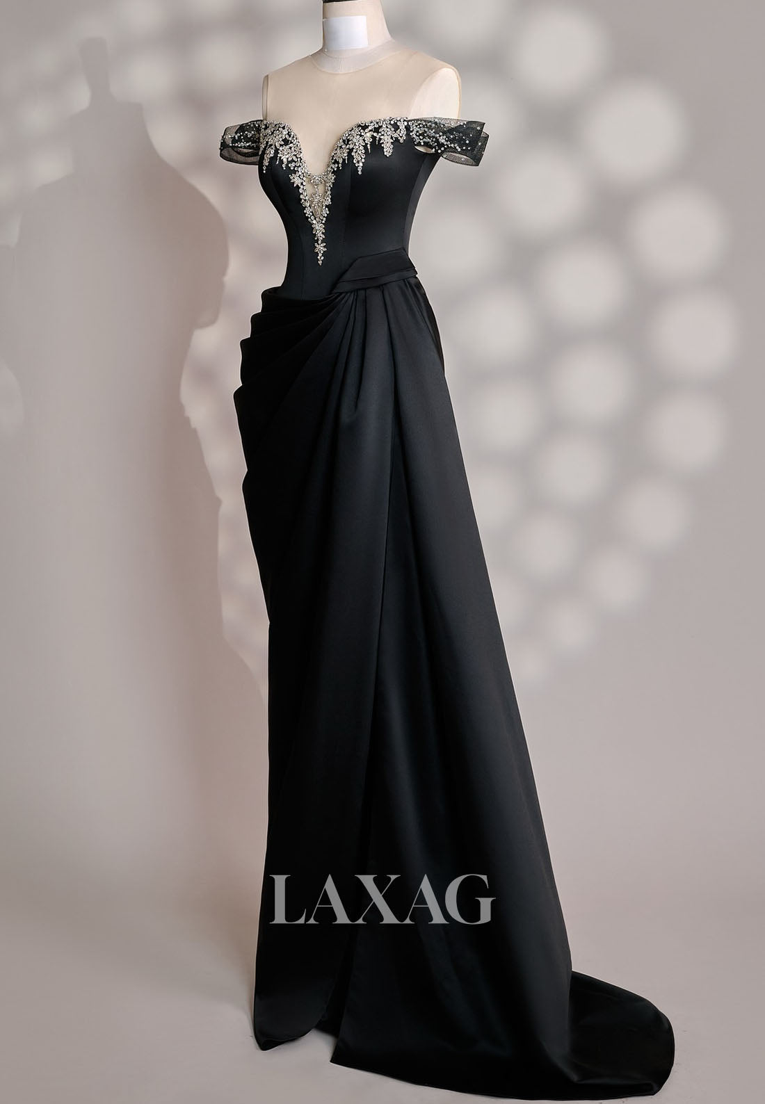Sweetheart V-Neck Sleeveless Pleated Satin Formal Gowns Rhinestone Beaded Mermaid Evening Dress
