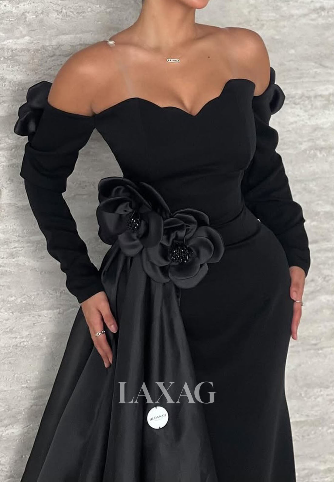 Sweetheart Long-Sleeves Mermaid Evening Dress Floral Embellished Floor-Length Formal Gowns