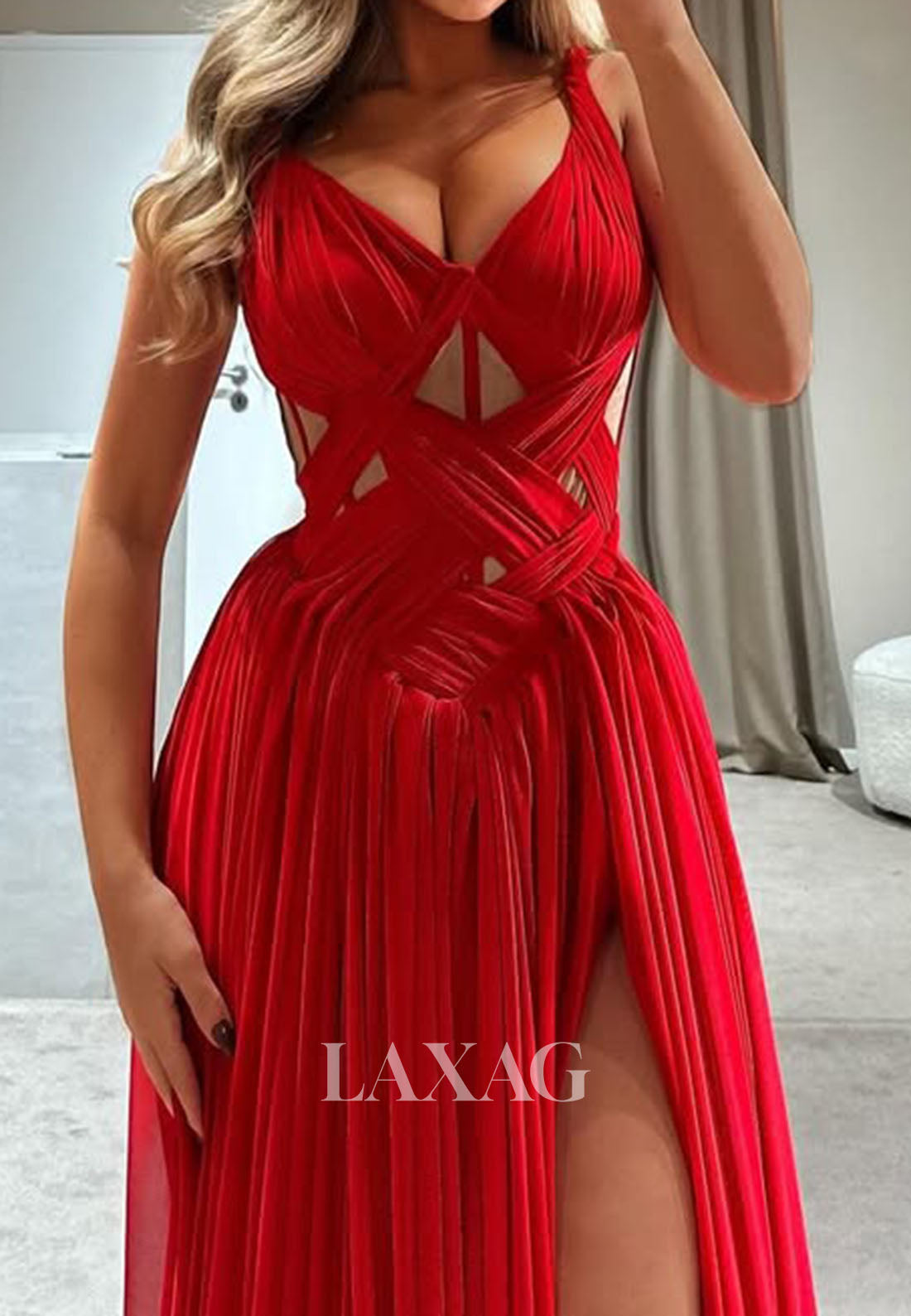 V-Neck Spaghetti Straps A-Line Prom Dress Sleeveless Cutout Pleated Chiffon Evening Gowns