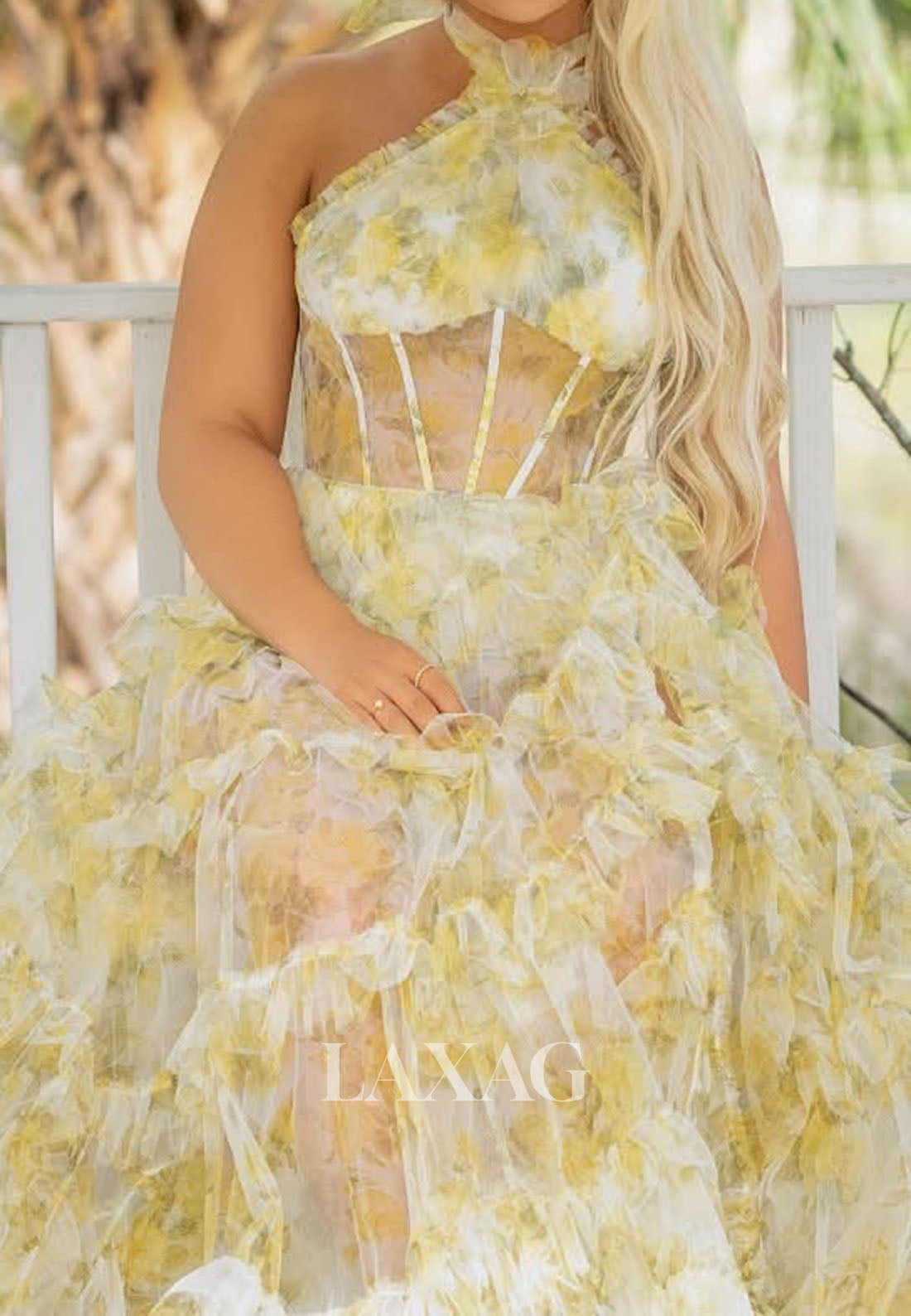 Halter-Neck Print-Tulle Pleated A-Line Prom Dress Off-Shoulder Sleeveless Train Tiered Party Gowns