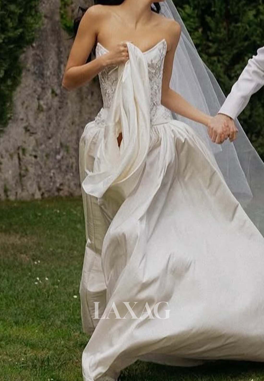 Scoop-Neck Off-Shoulder High Slit A-Line Wedding Dress Beaded Applique Pleated Satin Bride Gowns