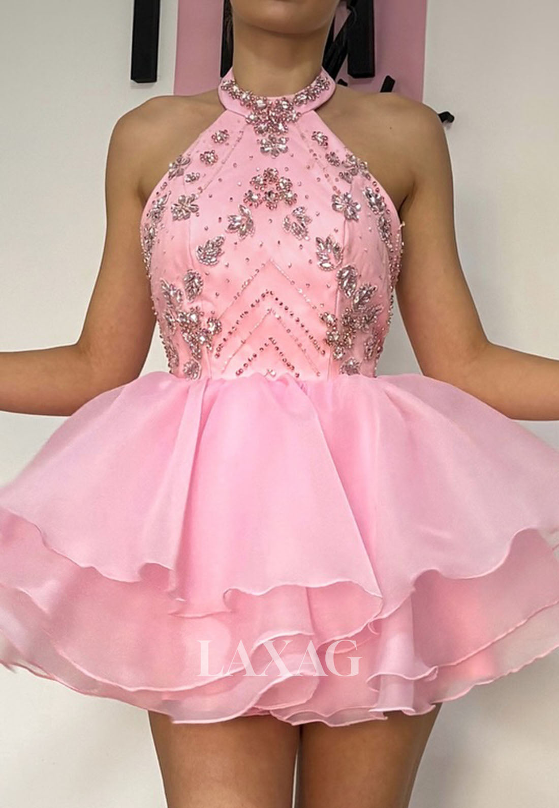 Halter-Neck Off-Shoulder Beaded Rhinestone Pleated Chiffon A-Line Party Homecoming Dress