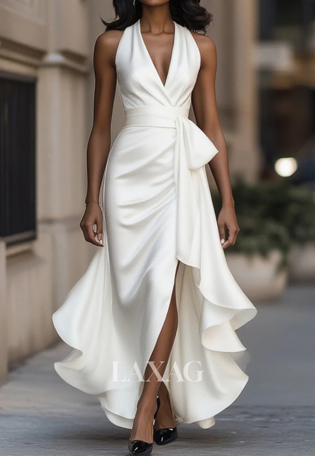 Halter V-Neck Sleeveless Mermaid Mother of Bride Dress Sleeveless High-Low Pleated Satin Formal Gowns
