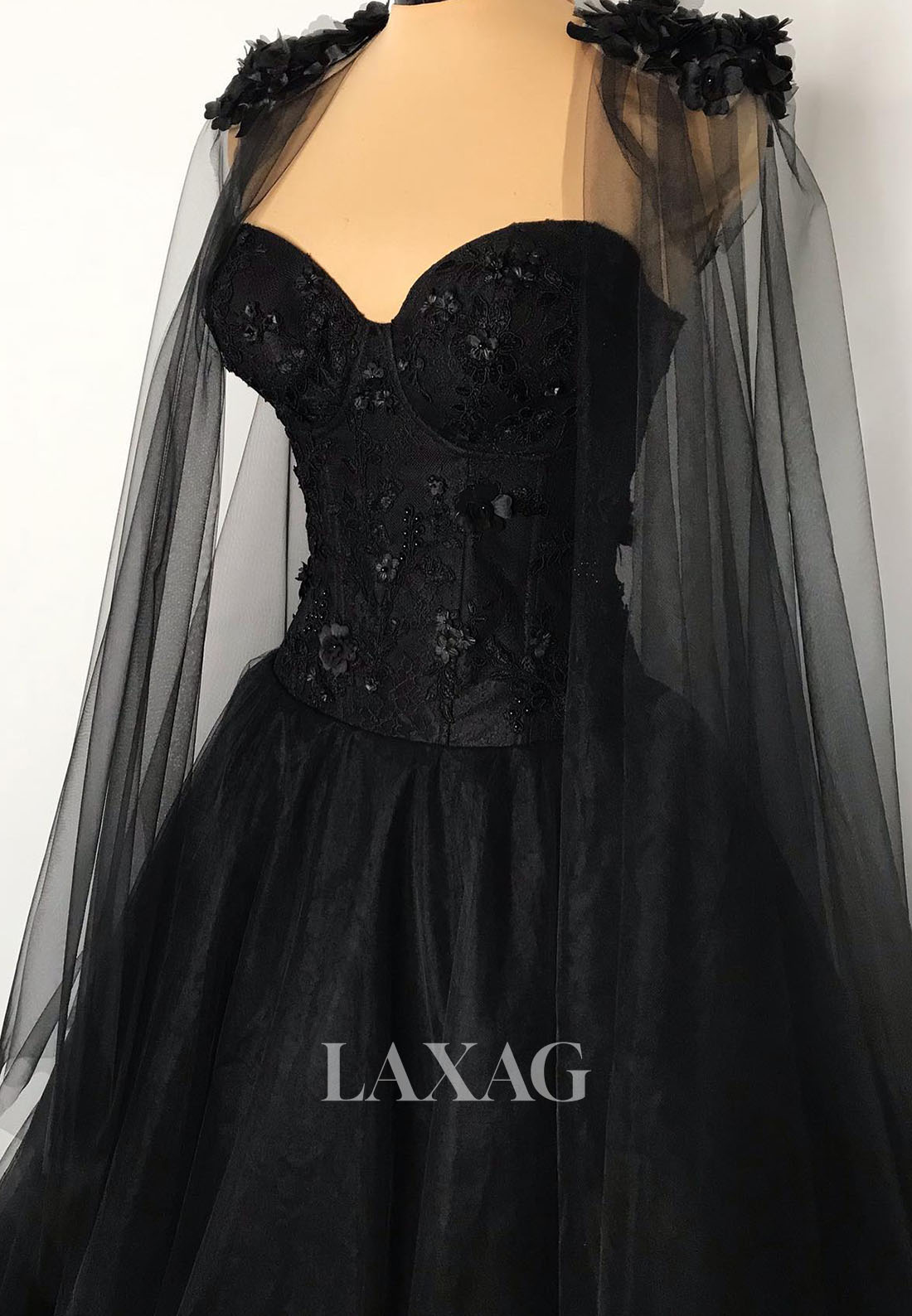 Sweethrart Sequined Applique A-Line Wedding Dress Sleeveless Pleated Tulle Formal Gowns