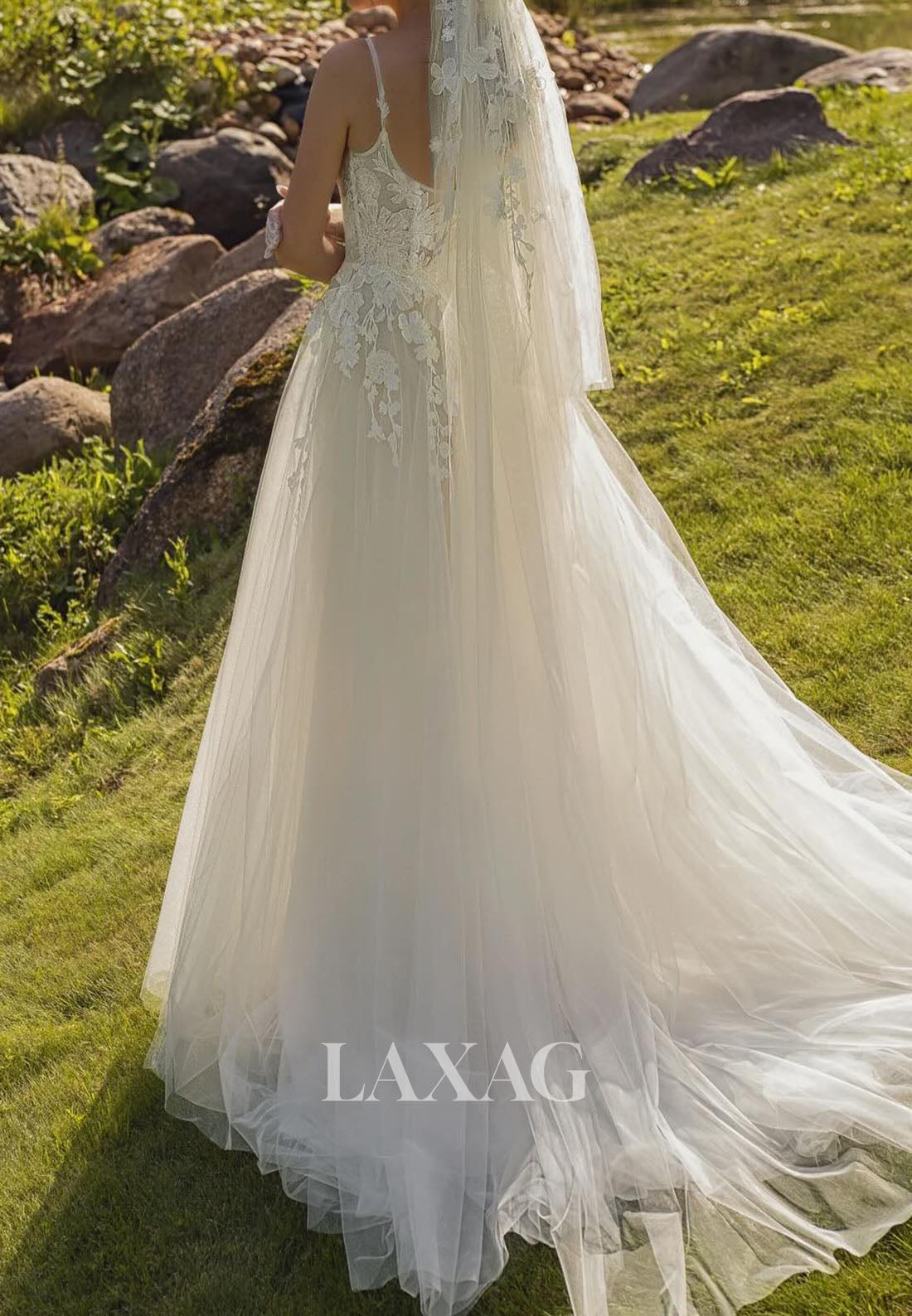 Square-Neck Spaghetti Straps Sleeveless Applique Pleated Tulle A-Line Wedding Dress with Train
