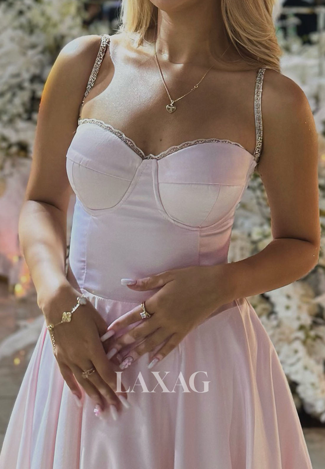 Sweetheart Sleeveless Floor-Length Party Gowns Spaghetti Straps Beaded Satin A-Line Prom Dress