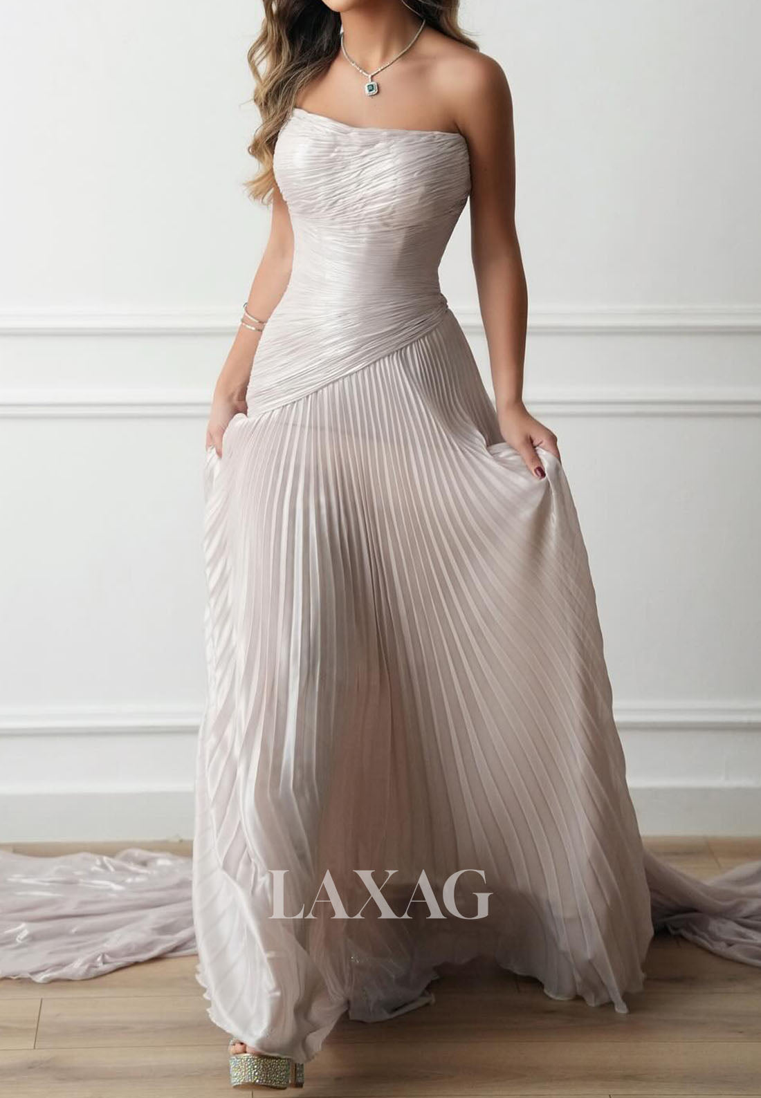 Tube Top Off-Shoulder Sleeveless Pleated Metallic-Chiffon Simple Mermaid Prom Dress with Train