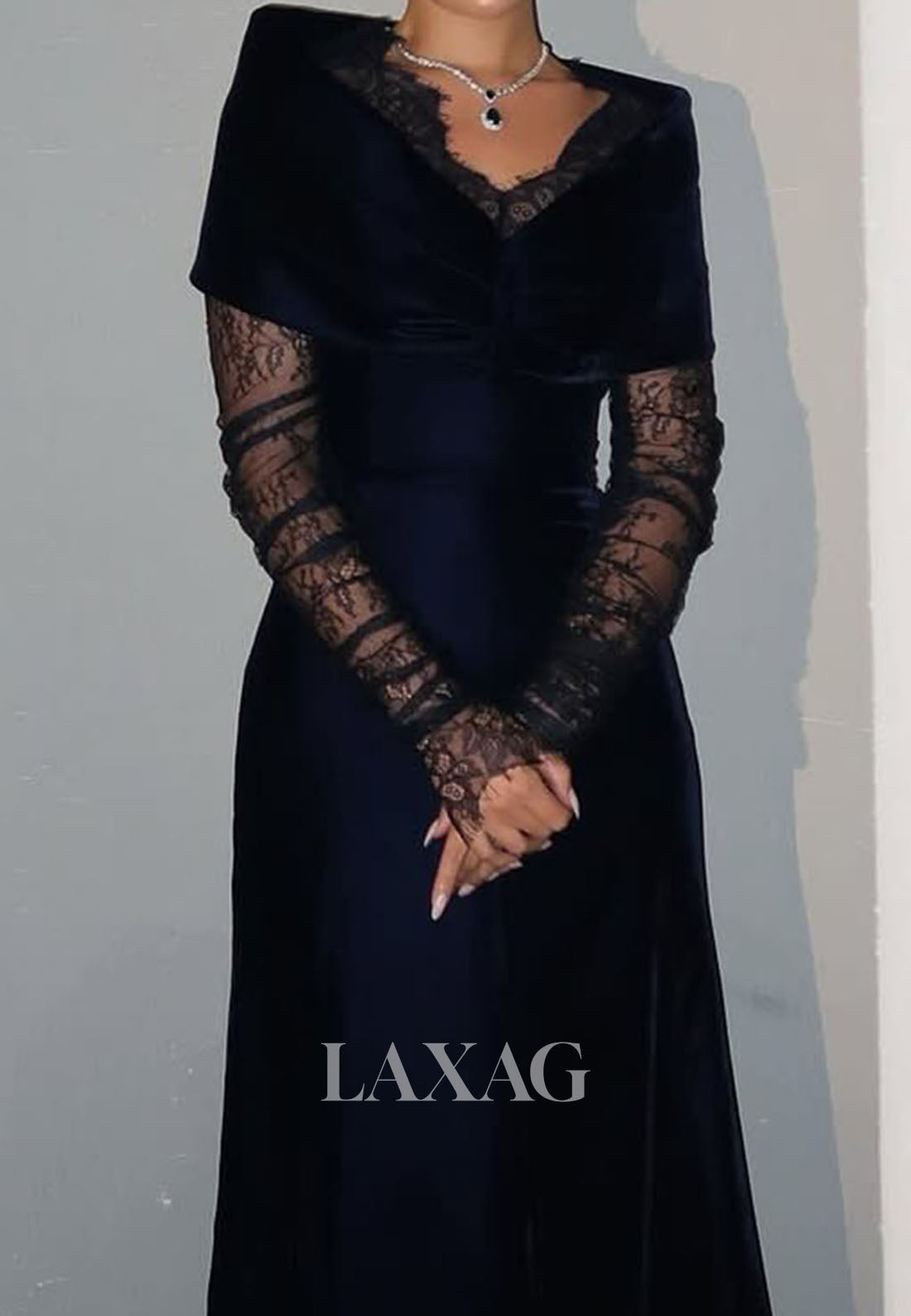 V-Neck Long-Sleeves Mermaid Evening Dress Floor-Length Pleated Satin&Lace Formal Gowns