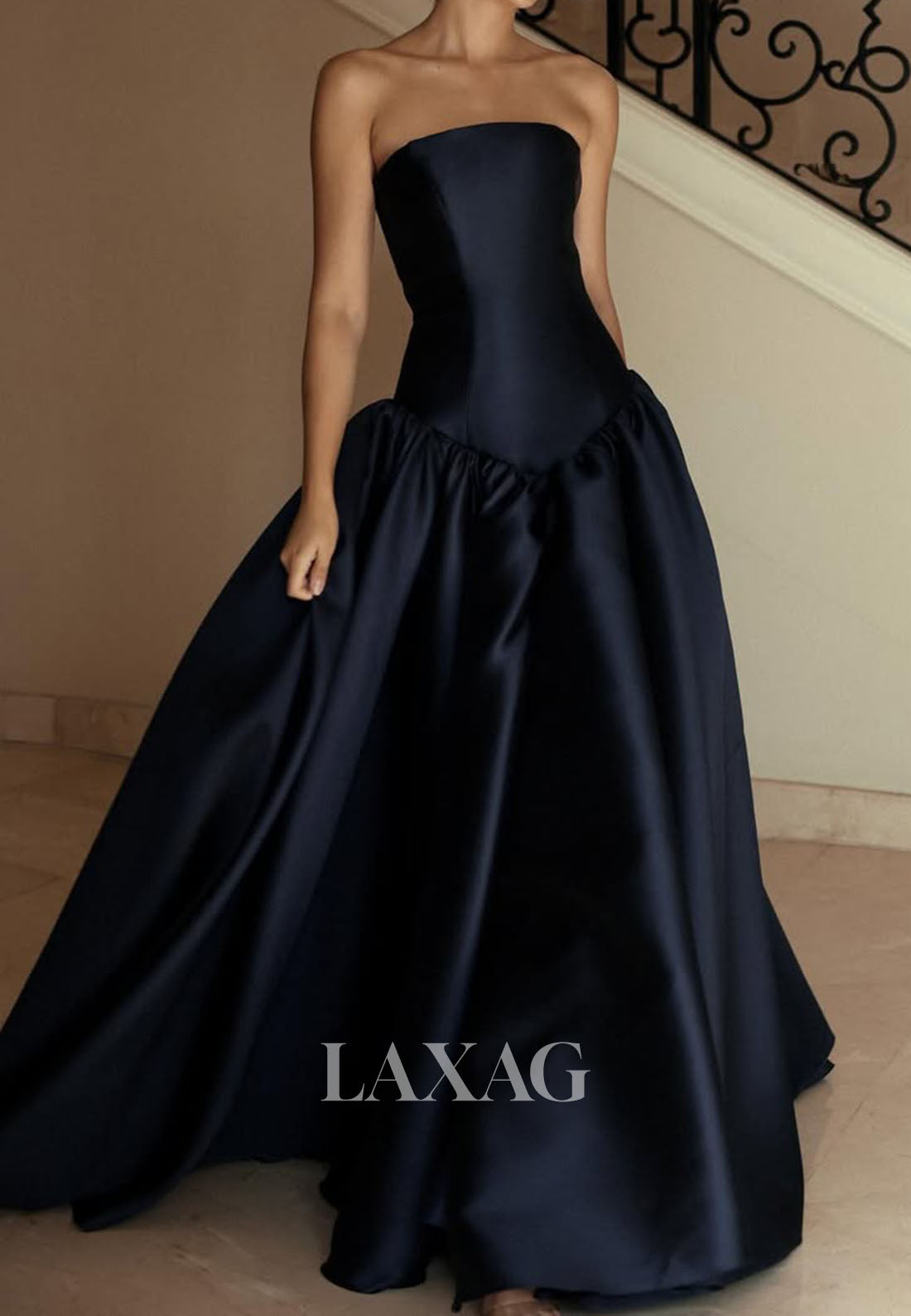 Off-Shoulder Pleated Satin Party Gowns Tube Top Sleeveless Floor-Length A-Line Prom Dress