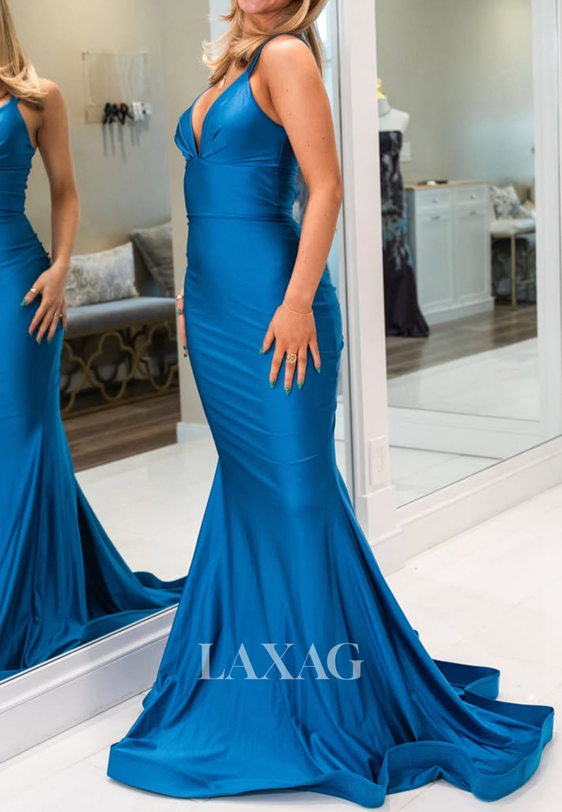 Deep V-Neck Spaghetti Straps Formal Gowns Sleeveless Plearted Satin Mermaid Prom Dress