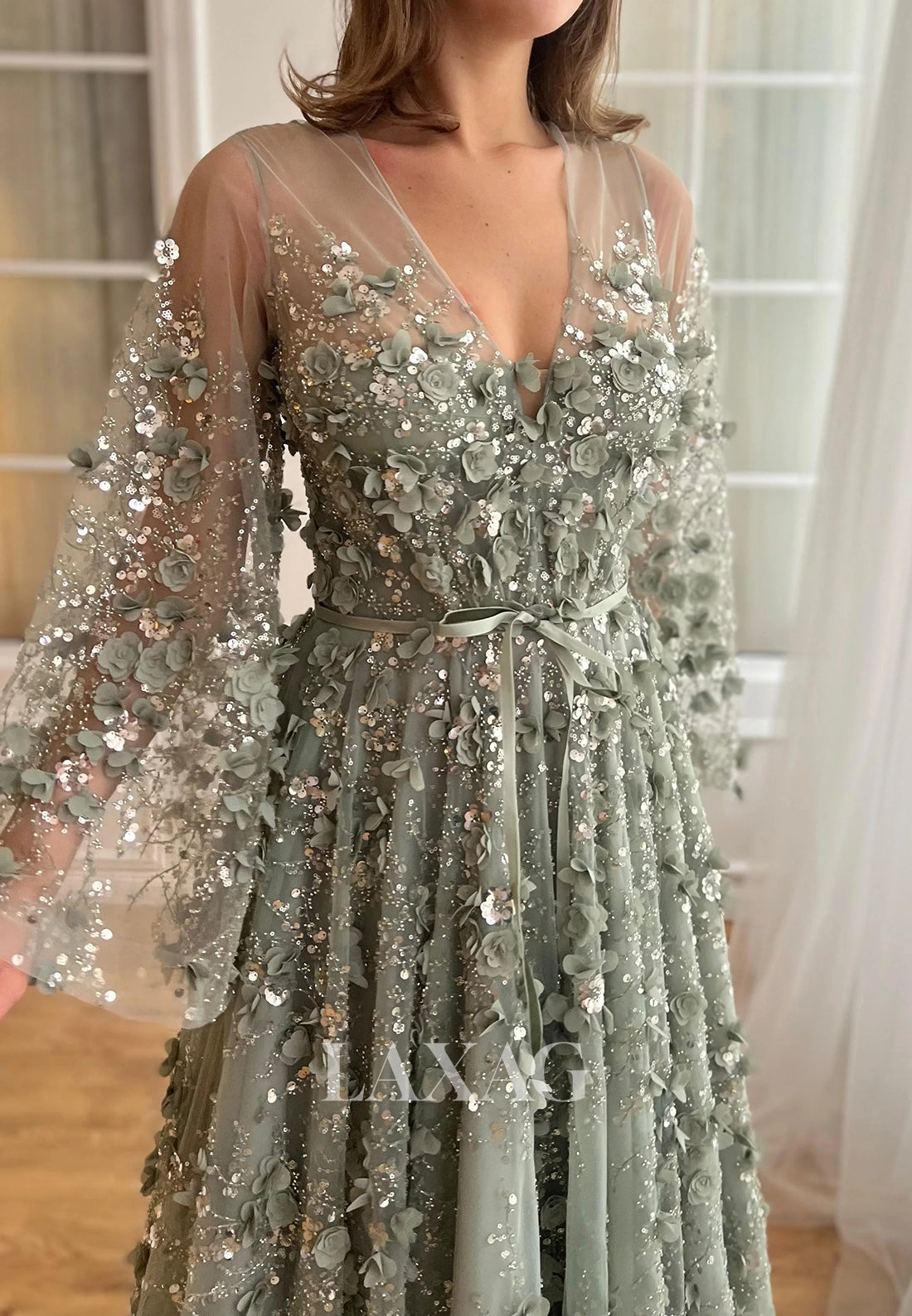 V-Neck Long-Sleeves Sequined Party Gowns Floral Embellished Pleated Tulle A-Line Prom Dress