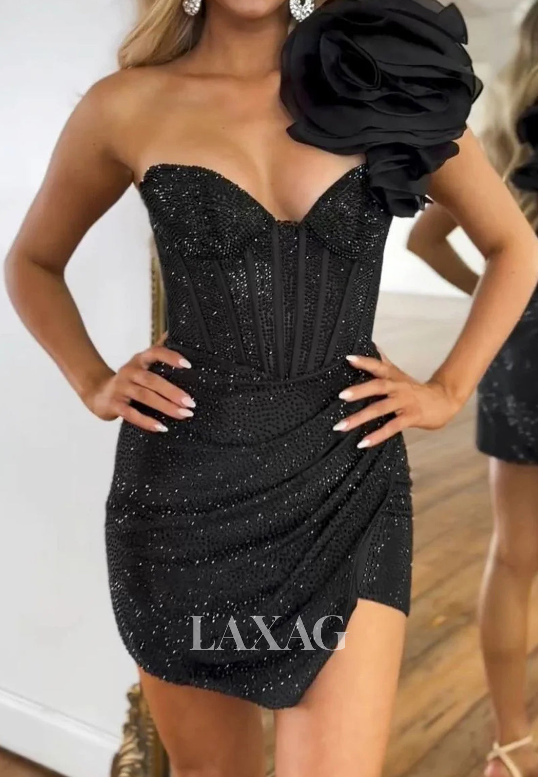 Sweetheart Sleeveless Floral Embellished Fully Beaded Pleated Mermaid Homecoming Dress