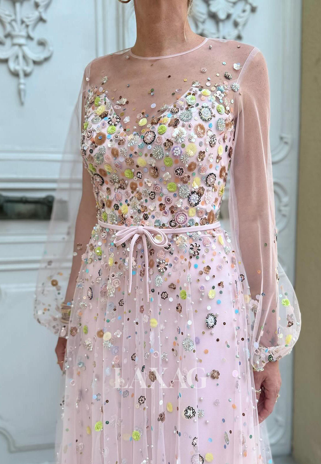 Scoop-Neck Long-Sleeves A-Line Evening Dress Multi-Color Sequined Applique Beaded Formal Gowns