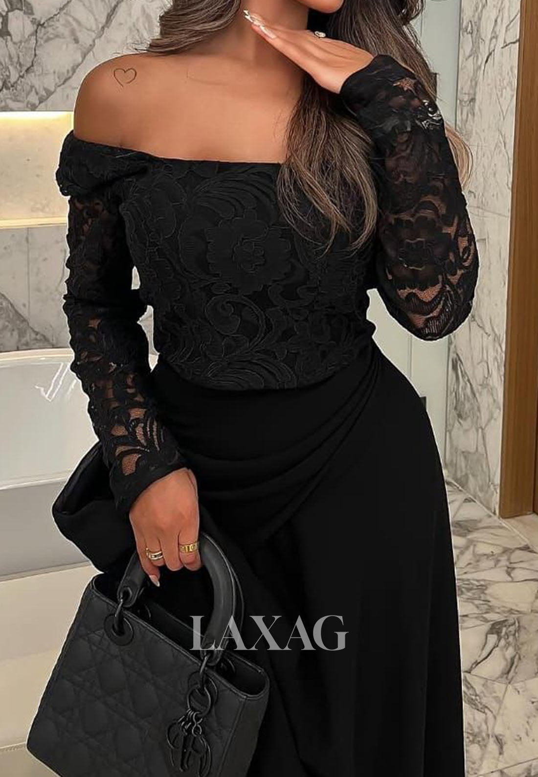 Bateau-Neck Long-Sleeves Pleated Tulle Formal Gowns Lace Applique Pleated A-Line Evening Dress