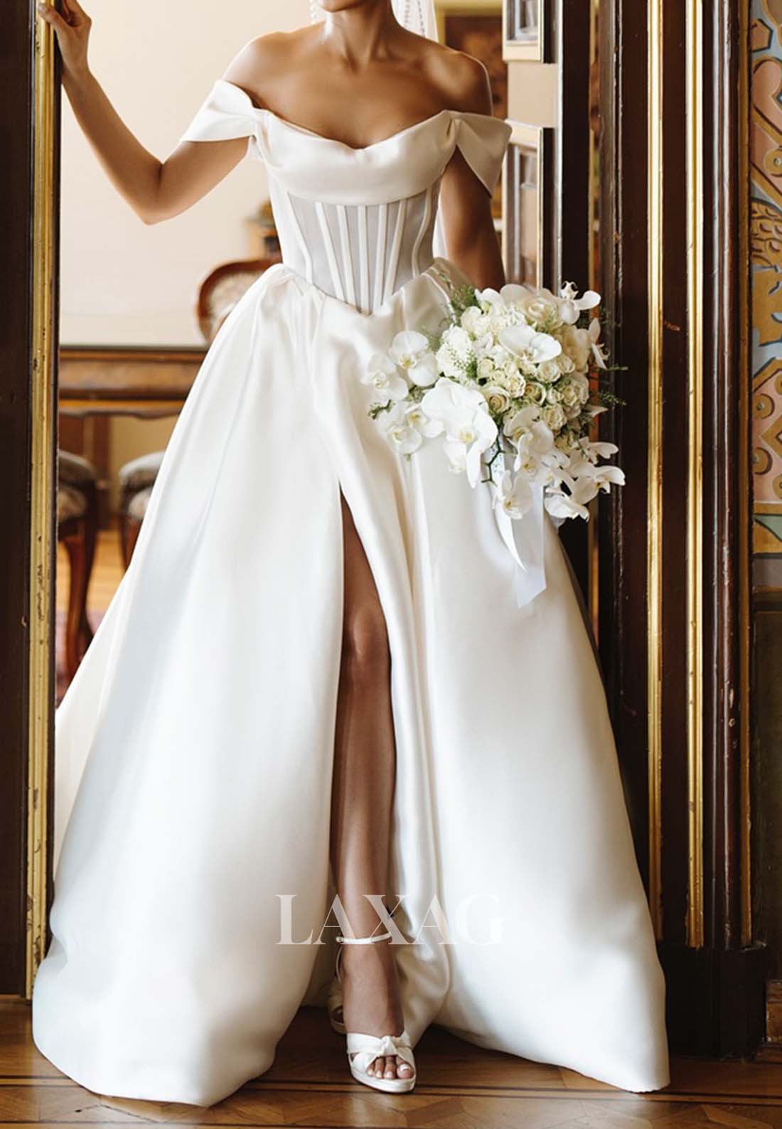 A-Line Simple Scoop-Neck Off-Shoulder Sleeveless Pleated Satin Wedding Dress with High Slit