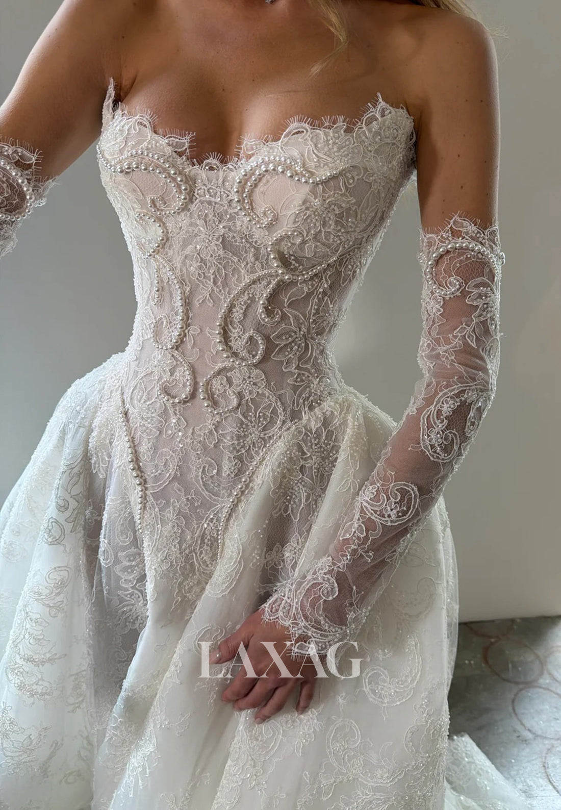 Off-Shoulder Sweetheart Long-Sleeves Pearls Lace Applique Tulle A-Line Wedding Dress with Train