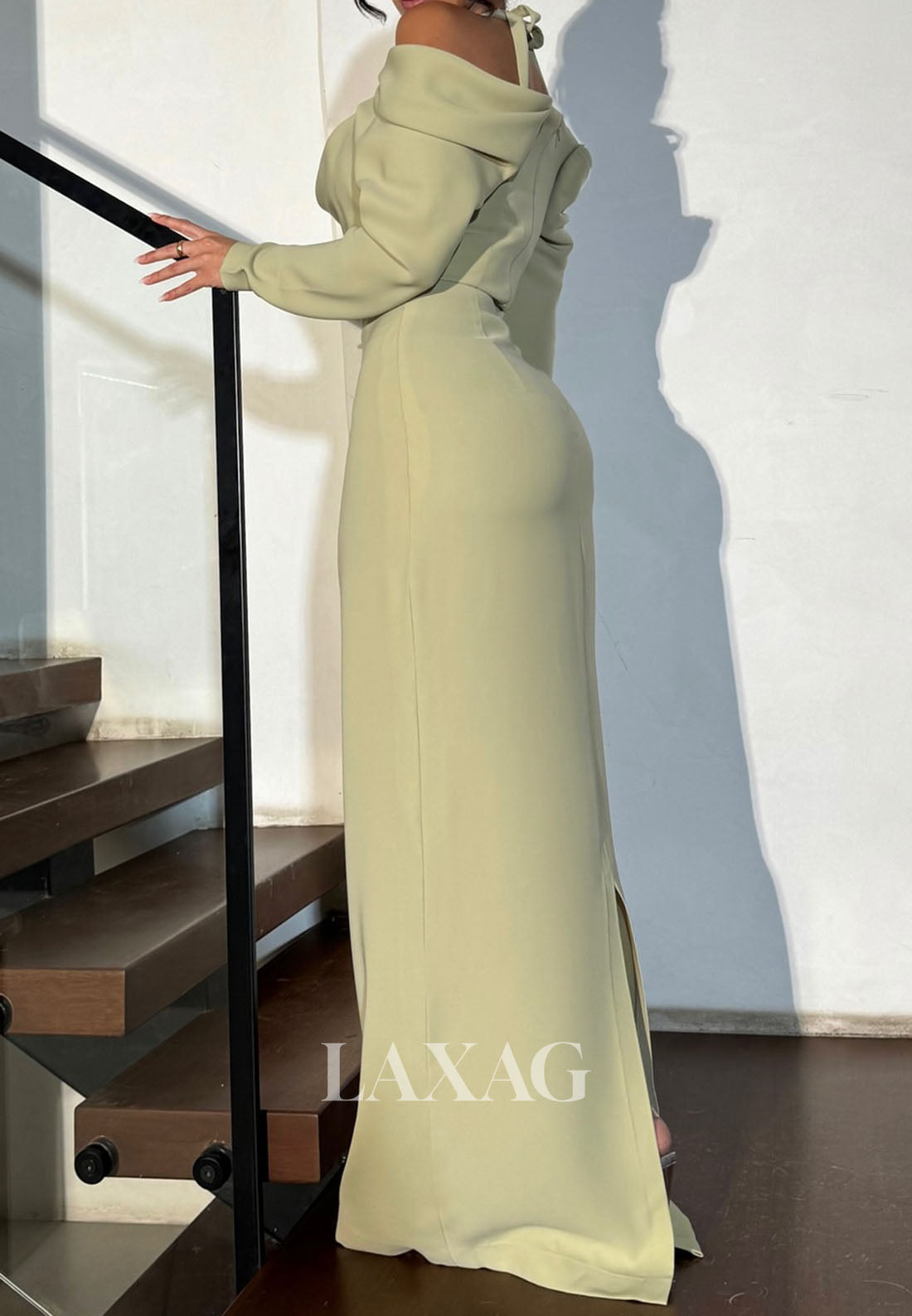 Halter-Neck Off-Shoulder Long-Sleeves Pleated Chiffon Floor-Length Mermaid Evening Dress