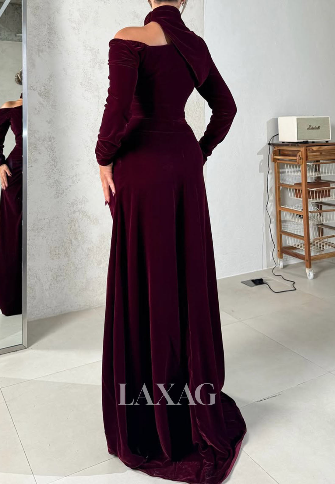 Asymmetrical-Neck Pleated Velvet Formal Gowns Long-Sleeves Floor-Length Mermaid Evening Dress