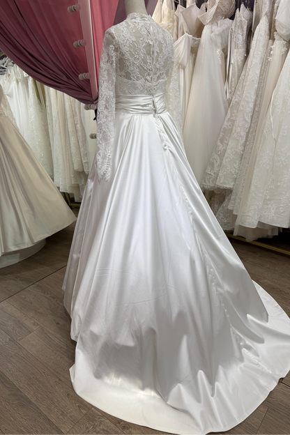 High-Neck Long-Sleeves Beaded Lace Applique Tulle&Satin Pleated A-Line Wedding Dress