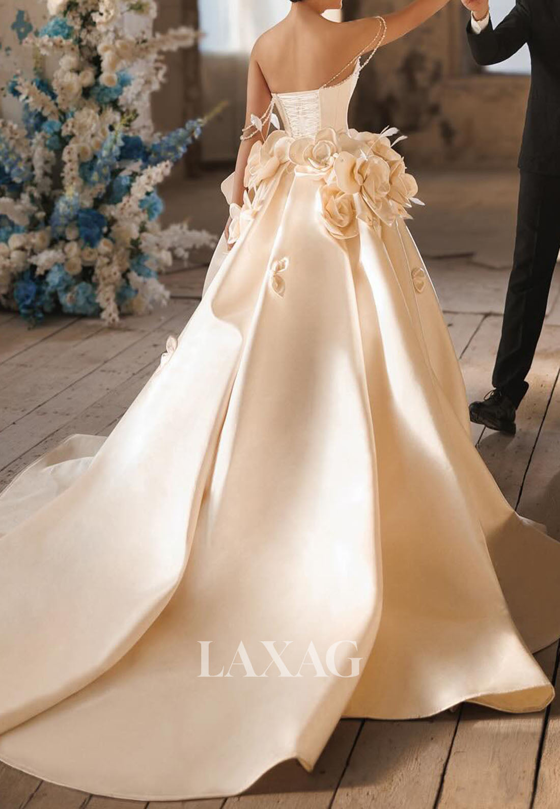 Sweetheart Sleeveless Pleated Satin Bride Gowns Floral Embellished Beaded A-Line Wedding Dress