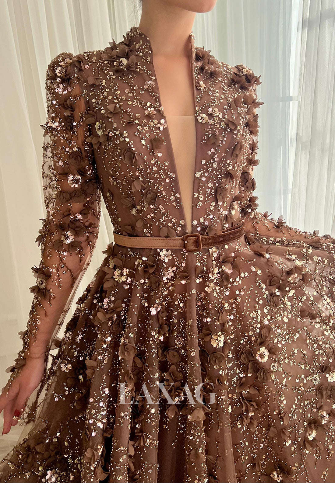 A-Line Plunging V-Neck Long-Sleeves Prom Dress Sequined Floral Embellished Tulle Party Gowns