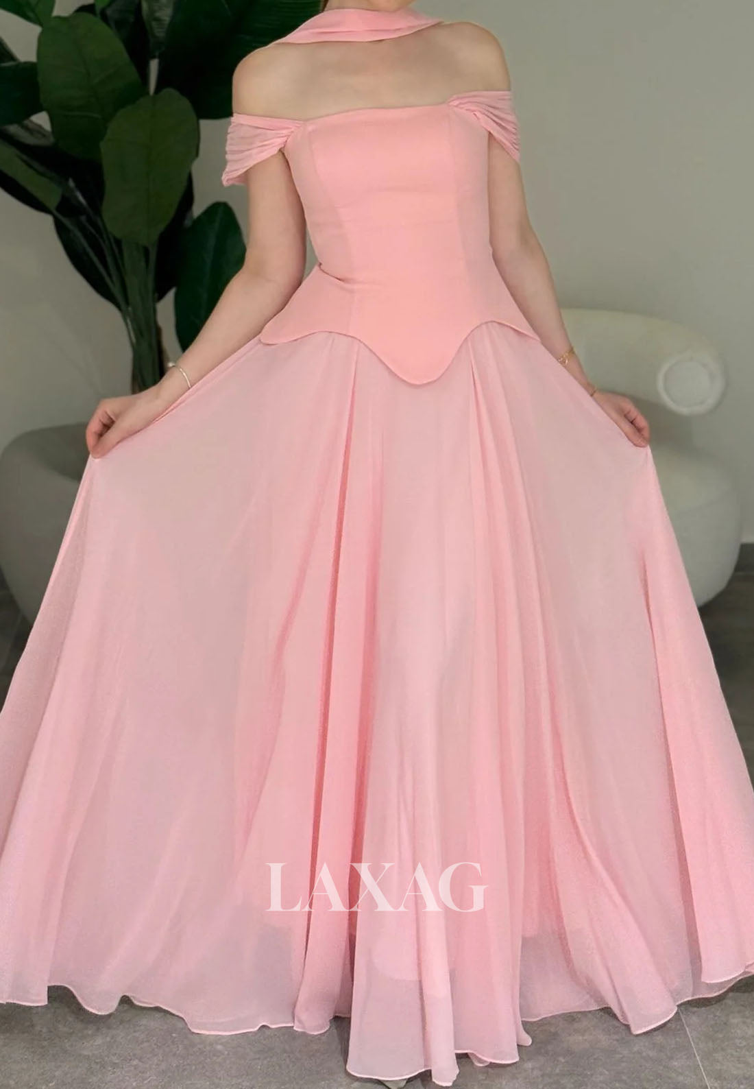 Bateau-Neck Pleated Chiffon A-Line Evening Dress Off-Shoulder Floor-Length Formal Gowns