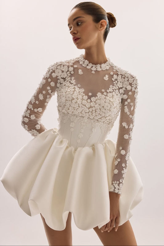 Scoop-Neck Long-Sleeves Floral Embellished Tulle&Satin Pleated Short A-Line Wedding Dress