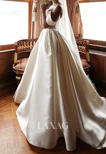 A-Line Simple Scoop-Neck Off-Shoulder Sleeveless Pleated Satin Wedding Dress with High Slit