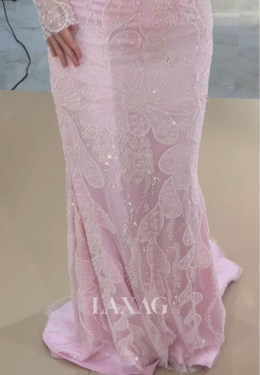 Bateau-Neck Long-Sleeves Meramid Evening Dress Fully Sequined Beaded Formal Gowns