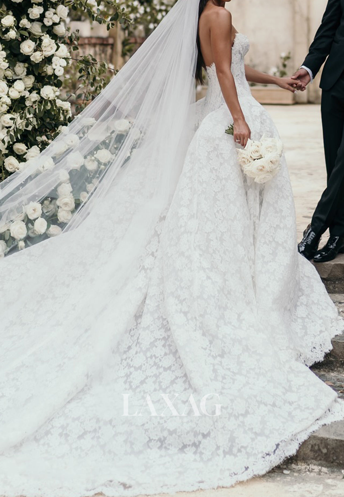 Sweetheart Off-Shoulder Sleeveless Allover Lace Applique A-Line Wedding Dress with Train