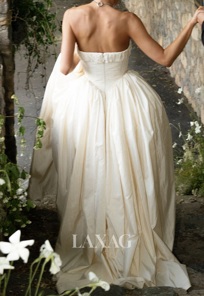 Scoop-Neck Off-Shoulder Pleated Satin Bride Gowns Sleeveless Pleated A-Line Wedding Dress with Train