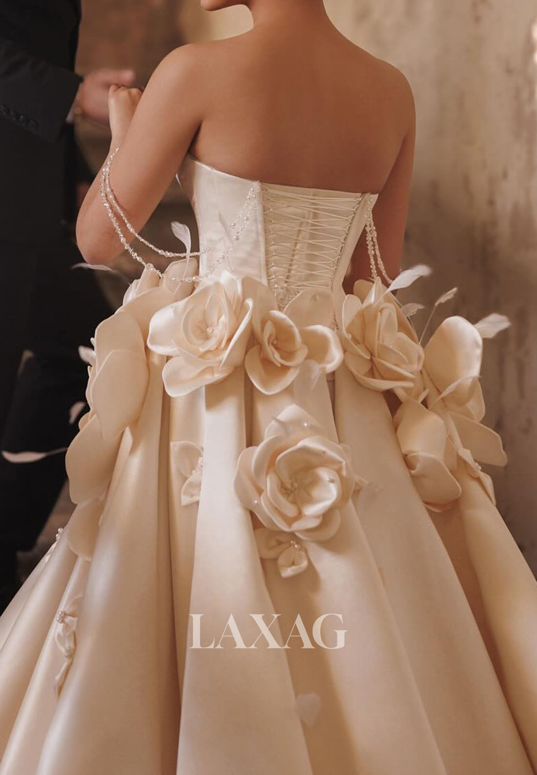 Sweetheart Sleeveless Pleated Satin Bride Gowns Floral Embellished Beaded A-Line Wedding Dress