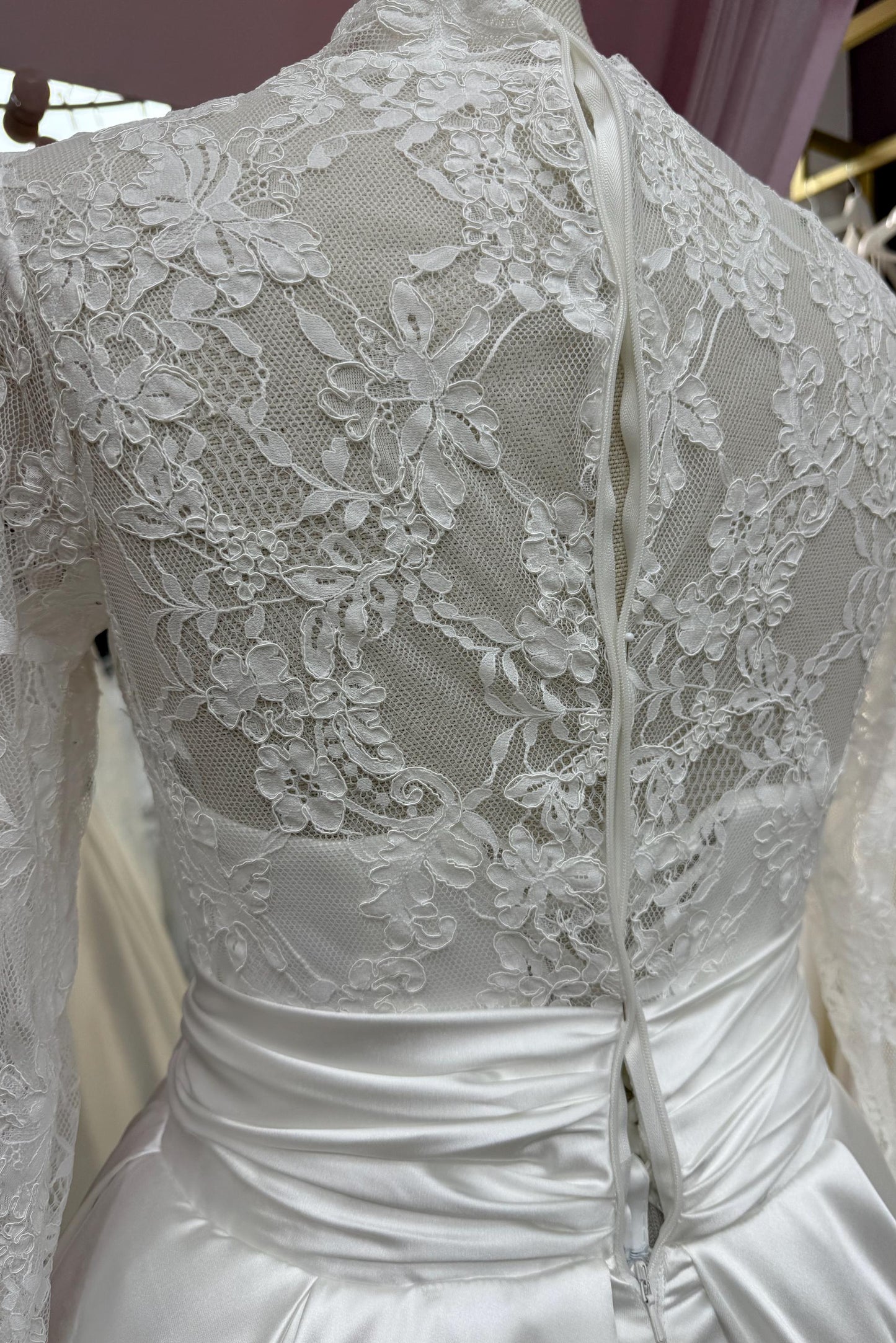 High-Neck Long-Sleeves Beaded Lace Applique Tulle&Satin Pleated A-Line Wedding Dress
