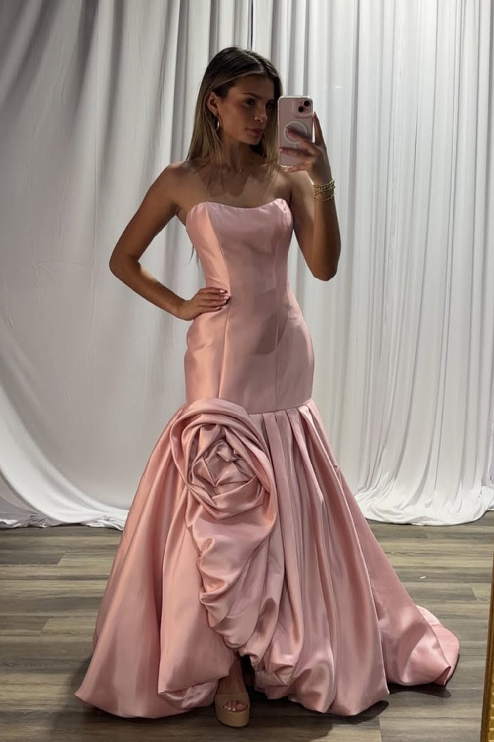 Sweetheart Off-Shoulder Floral Embossed Pleated Satin Trumpet Mermaid Prom Dress