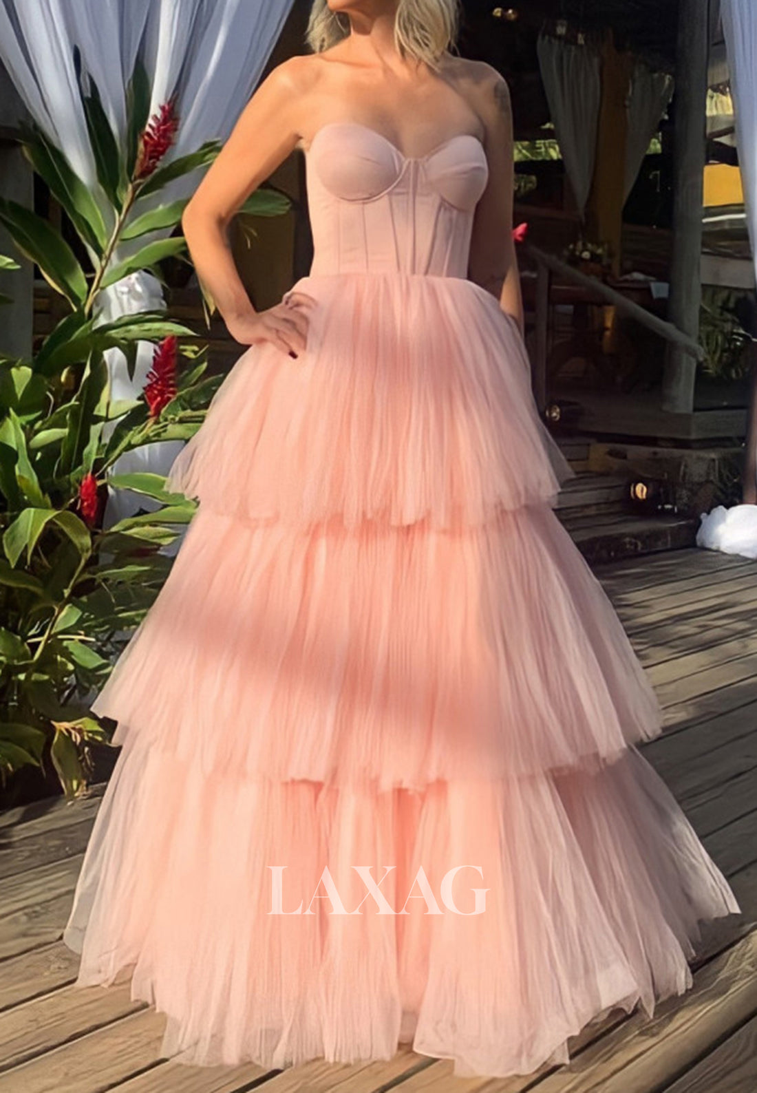 20729 - فستان سهرة رسمي طويل من التول بتصميم قلب 