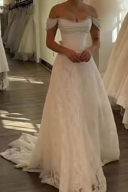 Scoop-Neck Off-Shoulder Sleeveless Satin&Lace Pleated A-Line Wedding Dress with Train