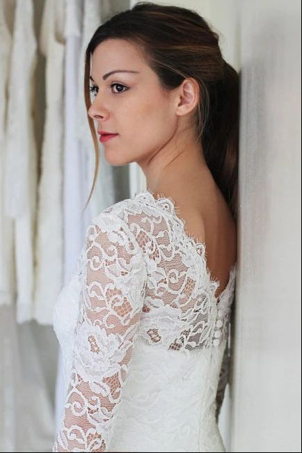 Scoop-Neck Long-Sleeves Lace&Satin Sheer Pleated Short Mermaid Wedding Dress