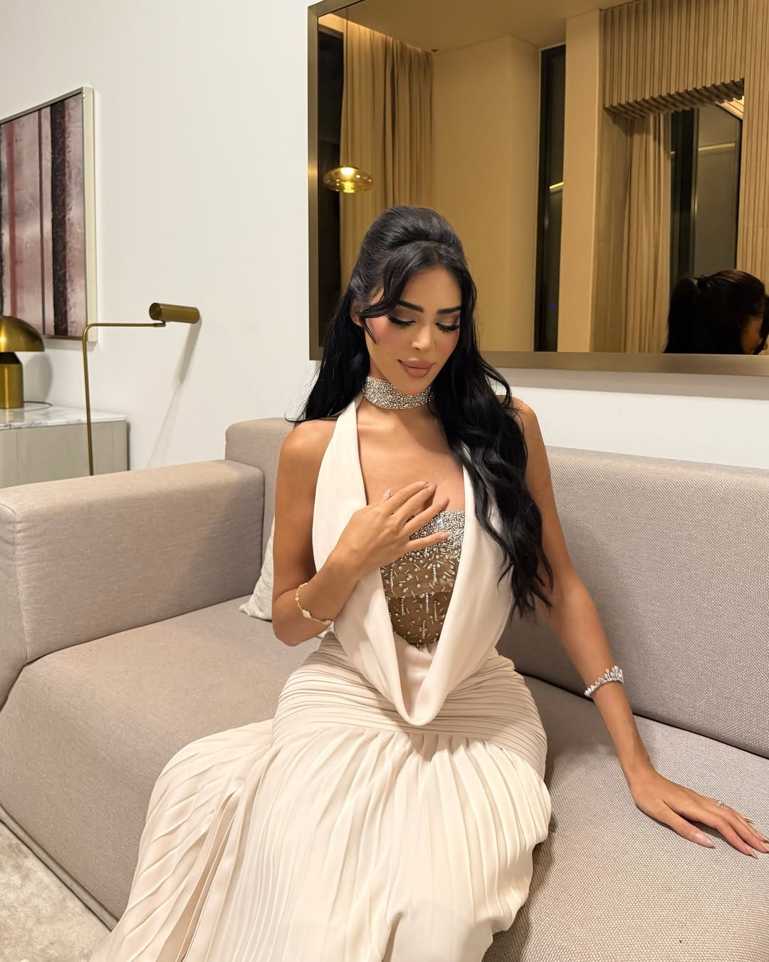 Halter-Neck Sleeveless Beaded Chiffon Pleated Floor-Length A-Line Prom Dress