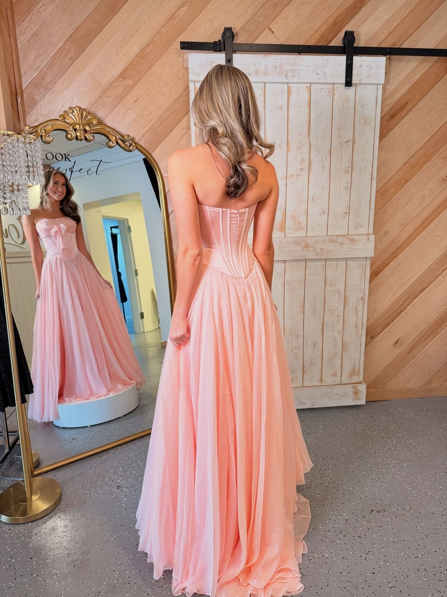 Strapless Chiffon Corset Floor-Length Prom Dress Sweetheart Pleated Party Gowns