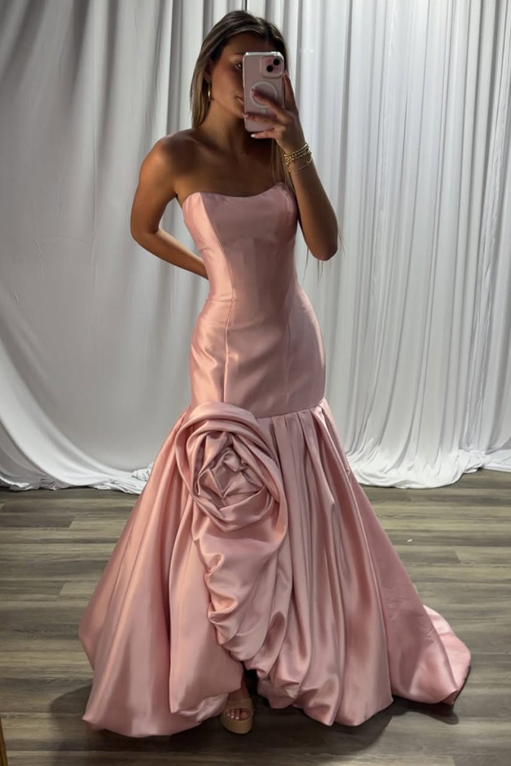 Sweetheart Off-Shoulder Floral Embossed Pleated Satin Trumpet Mermaid Prom Dress