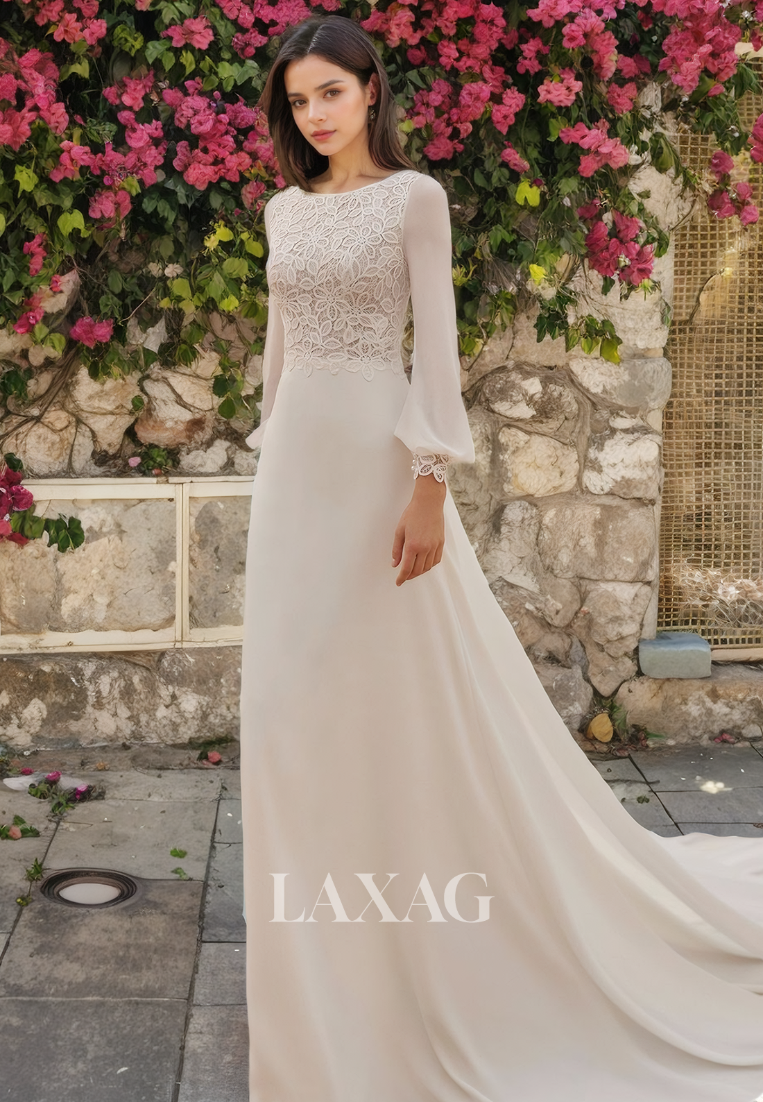 A-Linie Round Long Sleeves Open Back Lace Appliques Wedding Dress with Train