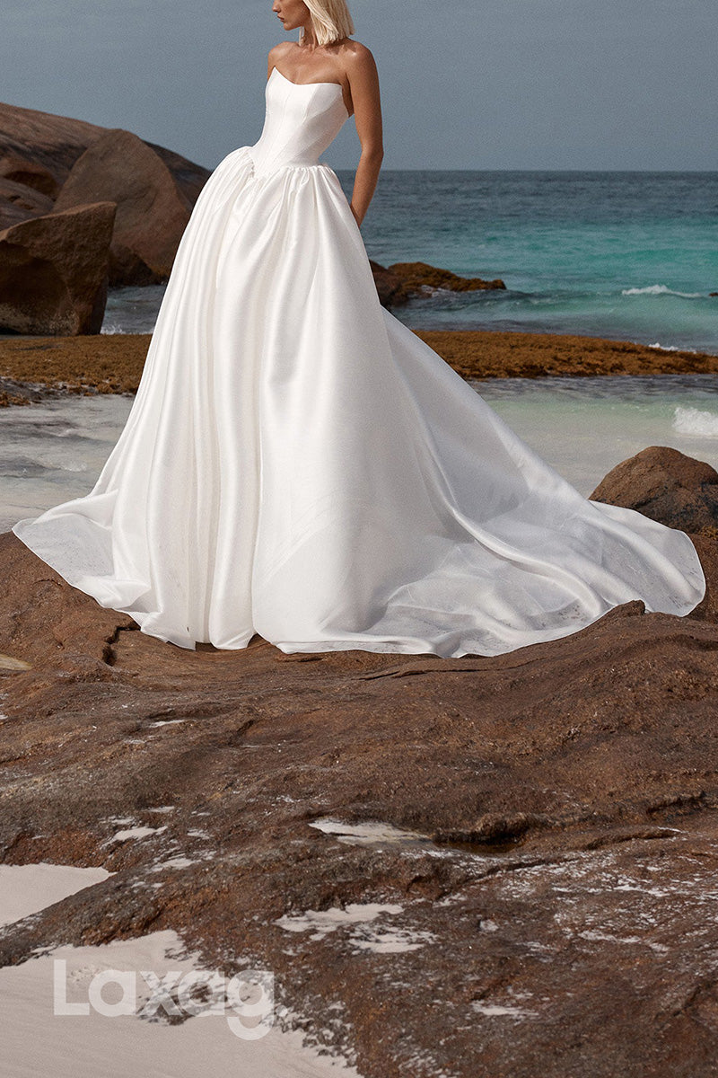 22937 - A-Linie Strapless Draped Sleek Satin Elegant Wedding Dress with Train