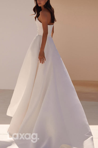 22871 - A-Linie Strapless Draped Sleek Satin Wedding Dress with Slit and Train