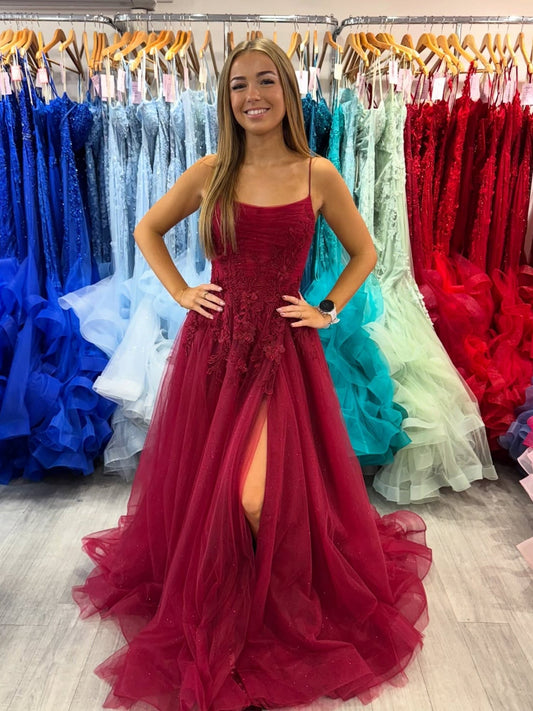 Scoop-Neck Spaghetti Straps Sleeveless Applique Tulle Pleated Prom Dress with High Slit