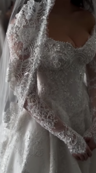 Bateau-Neck Off-Shoulder Sleeveless Sequined Applique Tulle Pleated A-Line Wedding Dress