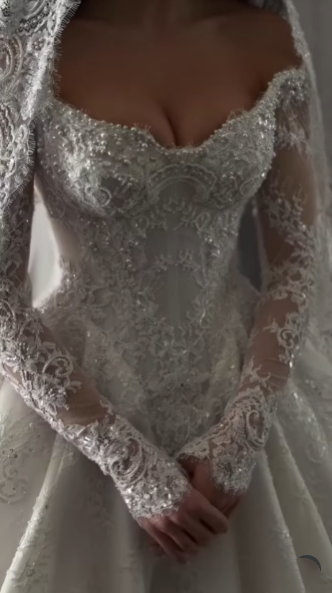 Bateau-Neck Off-Shoulder Sleeveless Sequined Applique Tulle Pleated A-Line Wedding Dress