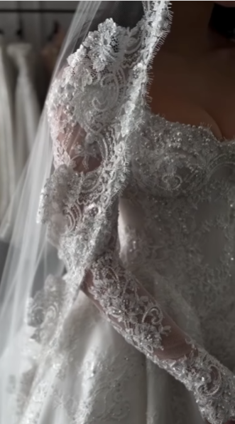 Bateau-Neck Off-Shoulder Sleeveless Sequined Applique Tulle Pleated A-Line Wedding Dress