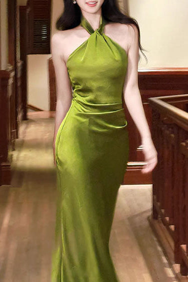 Halter-Neck Off-Shoulder Sleeveless Satin Pleated Floor-Length Mermaid Prom Dress
