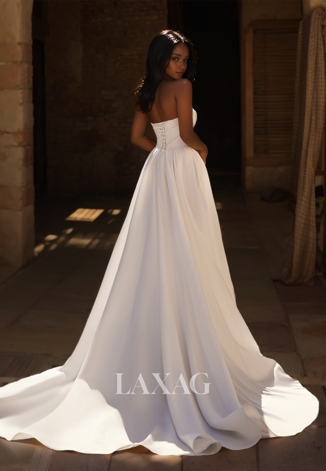 Off-Shoulder Tube Top Sleeveless A-Line Bride Gowns Pleated Satin Wedding Dress with Train